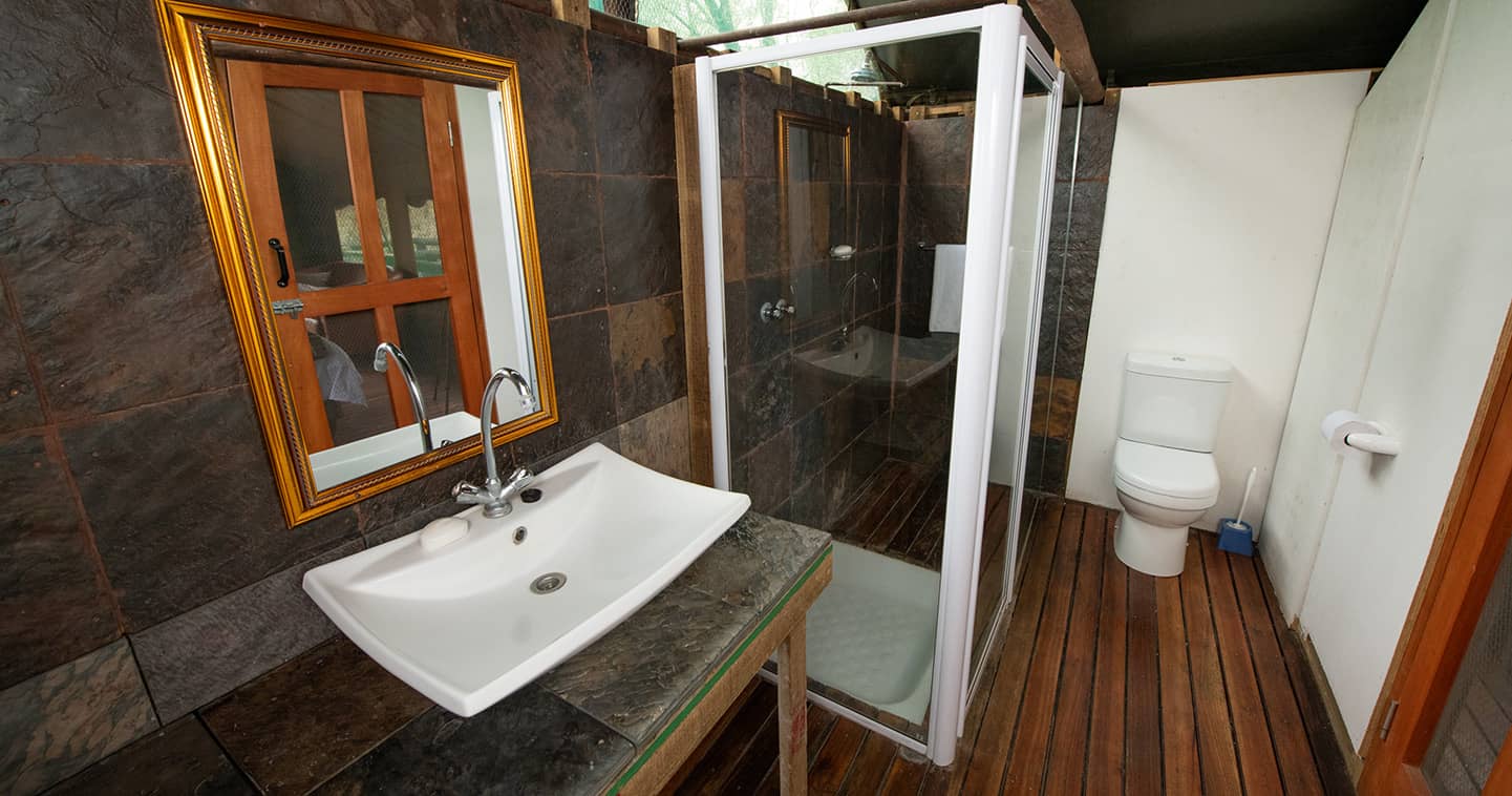 Bathroom at Ndzhaka Camp in Manyeleti