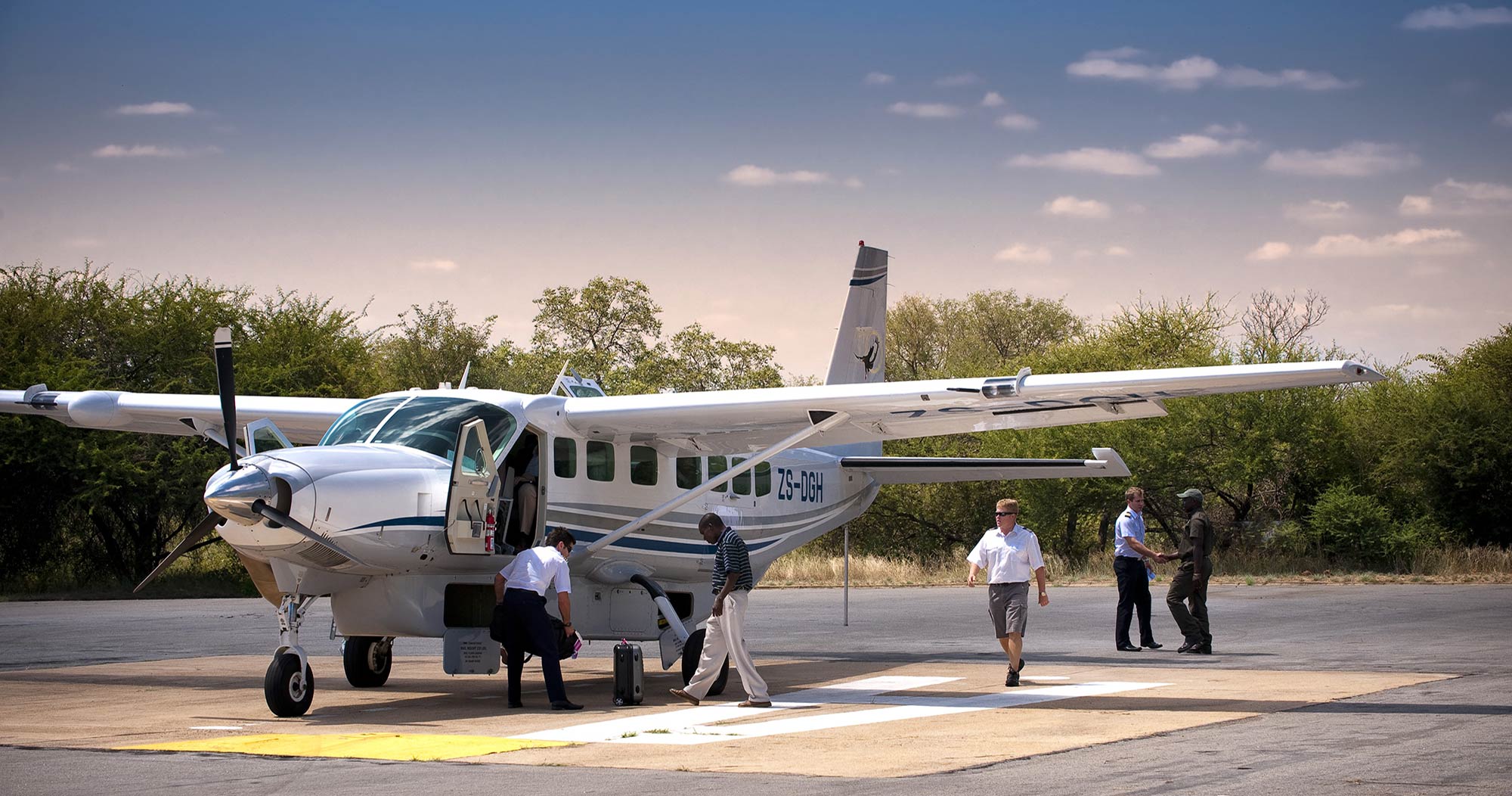 Manyeleti charter flight