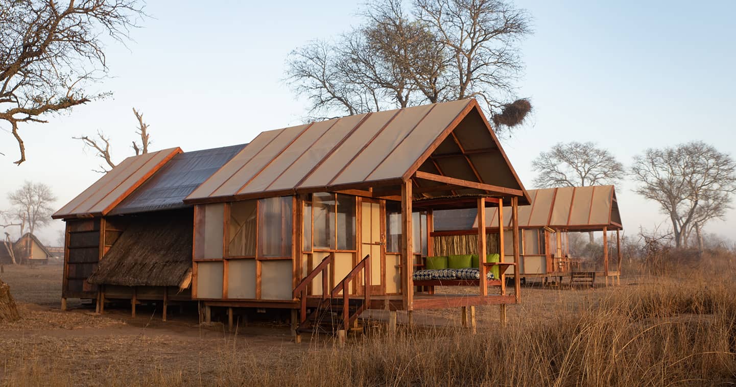 Safari accommodation in Manyeleti at Buffelshoek